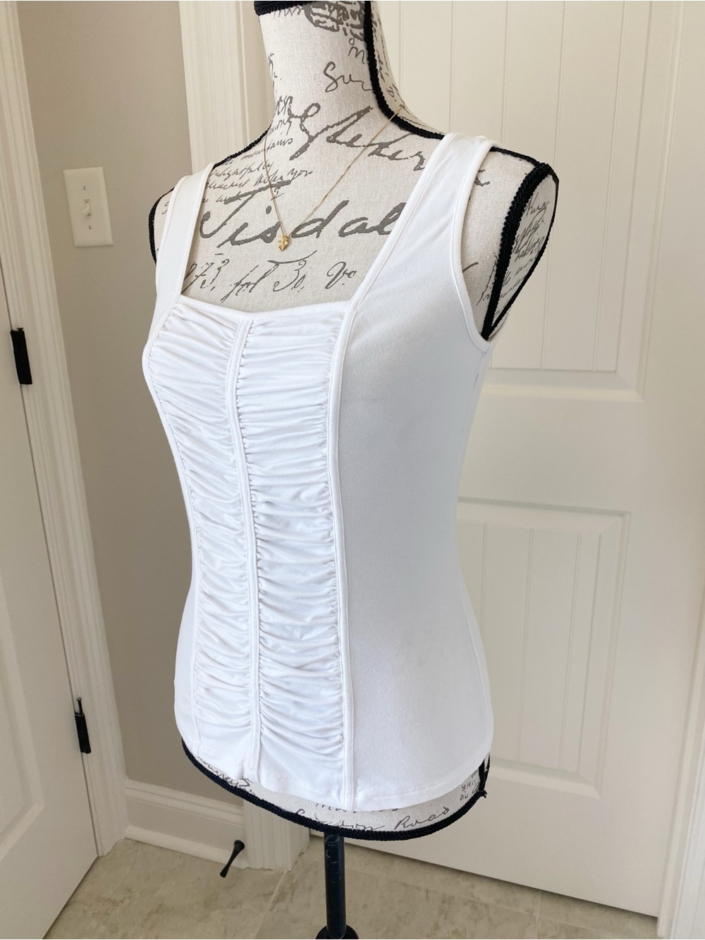 CACHE White Ruched Front Tank Top Size Medium - Picture 3 of 14